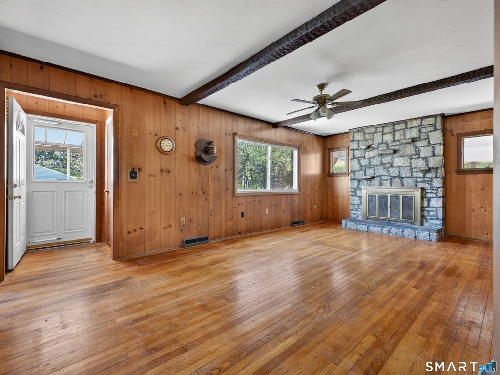 Photo of 3 Helen Street, Norwich, CT 06360 (MLS # 24169950)