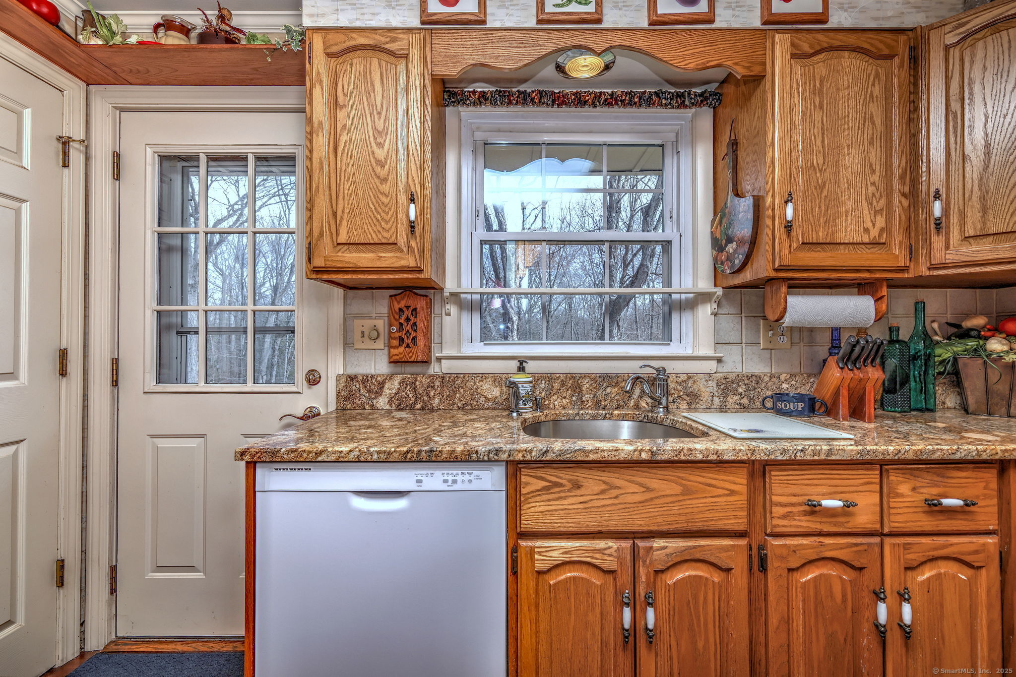 813 Riverside Drive, Orange, Connecticut image 17