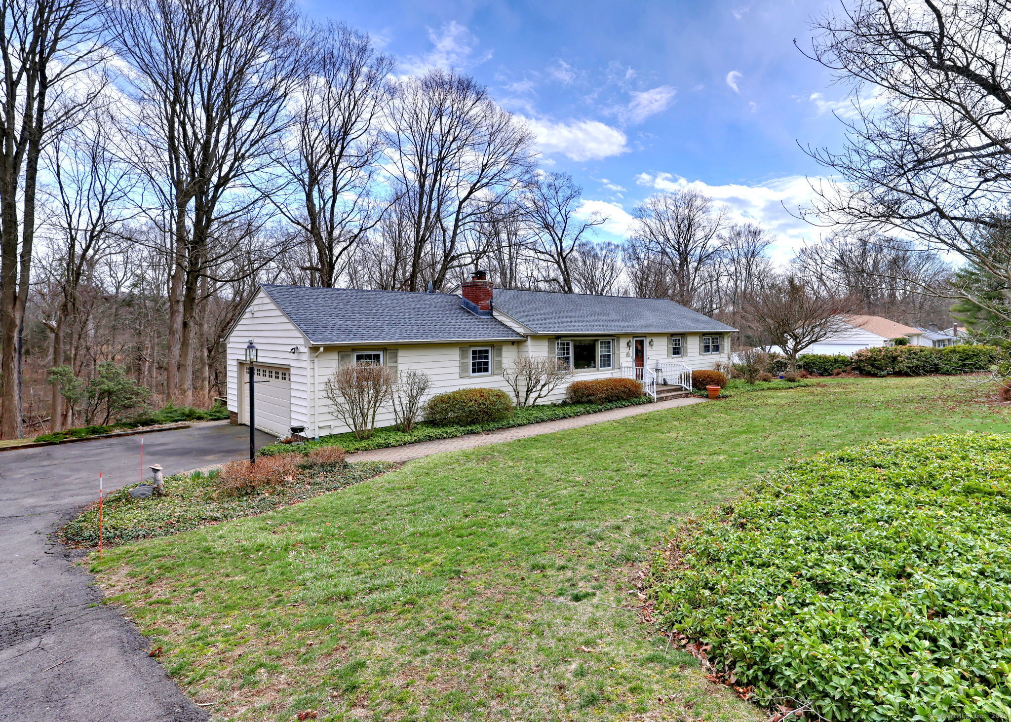 813 Riverside Drive, Orange, Connecticut image 2