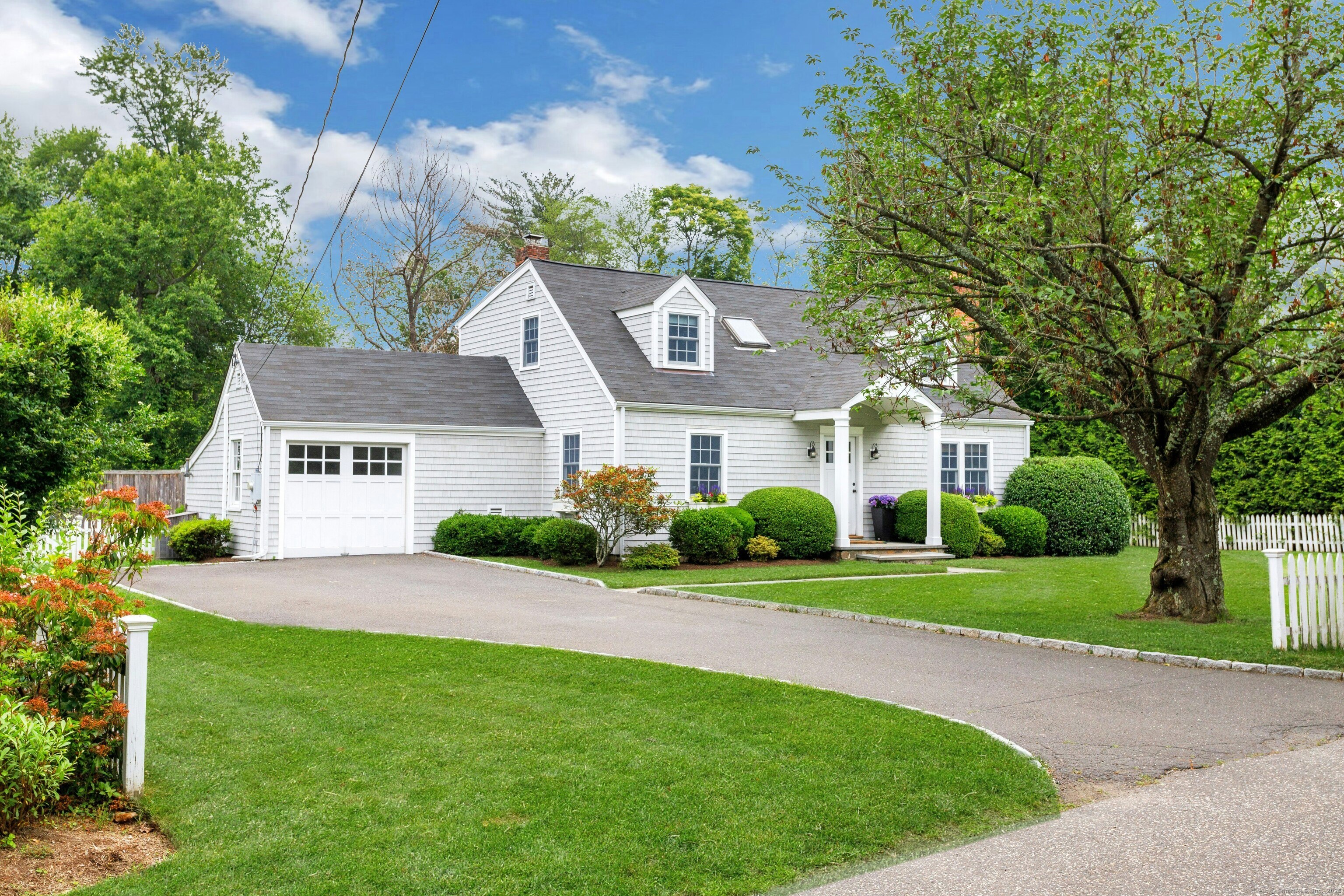 4 Old Stone Road