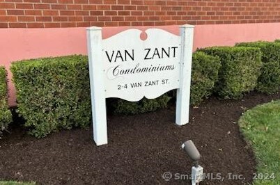 Van Zant Street B7, Norwalk, Connecticut - 1 Bedrooms  
1 Bathrooms  
3 Rooms - 