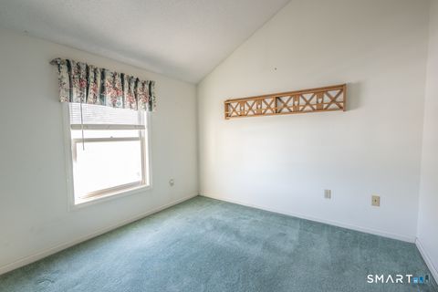 Tiny photo for 565 Newfield Street #APT 34, Middletown, CT 06457 (MLS # 24148043)