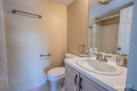 Tiny photo for 565 Newfield Street #APT 34, Middletown, CT 06457 (MLS # 24148043)