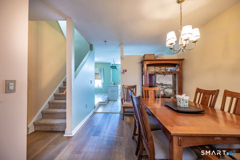 Tiny photo for 565 Newfield Street #APT 34, Middletown, CT 06457 (MLS # 24148043)