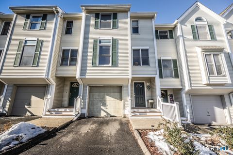 Tiny photo for 565 Newfield Street #APT 34, Middletown, CT 06457 (MLS # 24148043)
