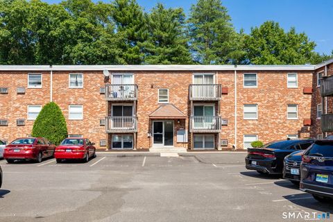 Condo For Sale - 515 Emmett Street #13<br/> Hartford County, Bristol, CT 06010