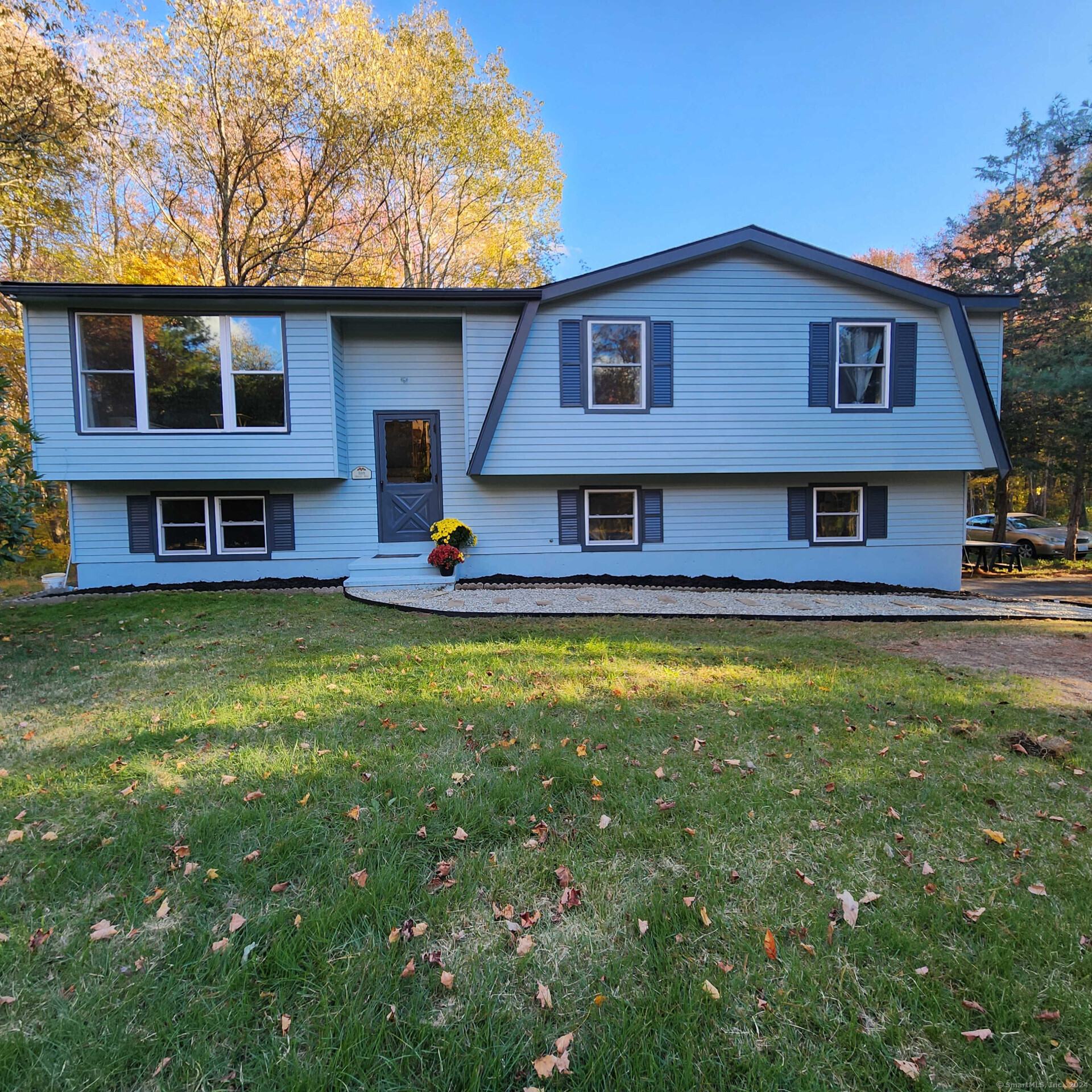 Property for Sale at 1018 Grassy Hill Road, Montville, Connecticut - Bedrooms: 3 
Bathrooms: 3 
Rooms: 6  - $420,000