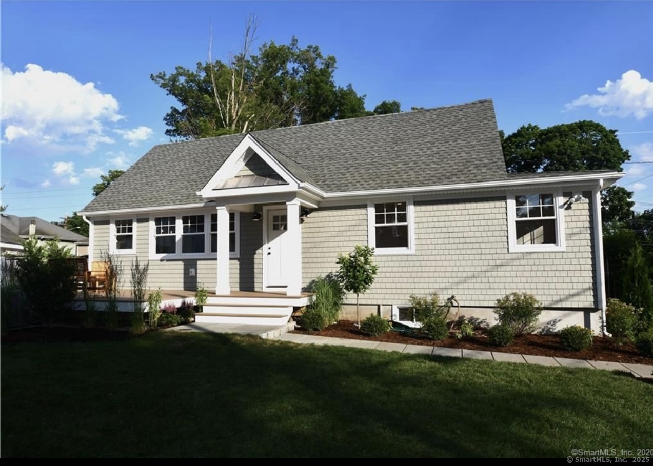 30 N Bridge Street, Norwalk, Connecticut - 4 Bedrooms  
2 Bathrooms  
6 Rooms - 