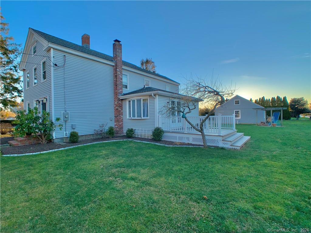 N Water Street, Stonington, Connecticut - 3 Bedrooms  
2 Bathrooms  
7 Rooms - 
