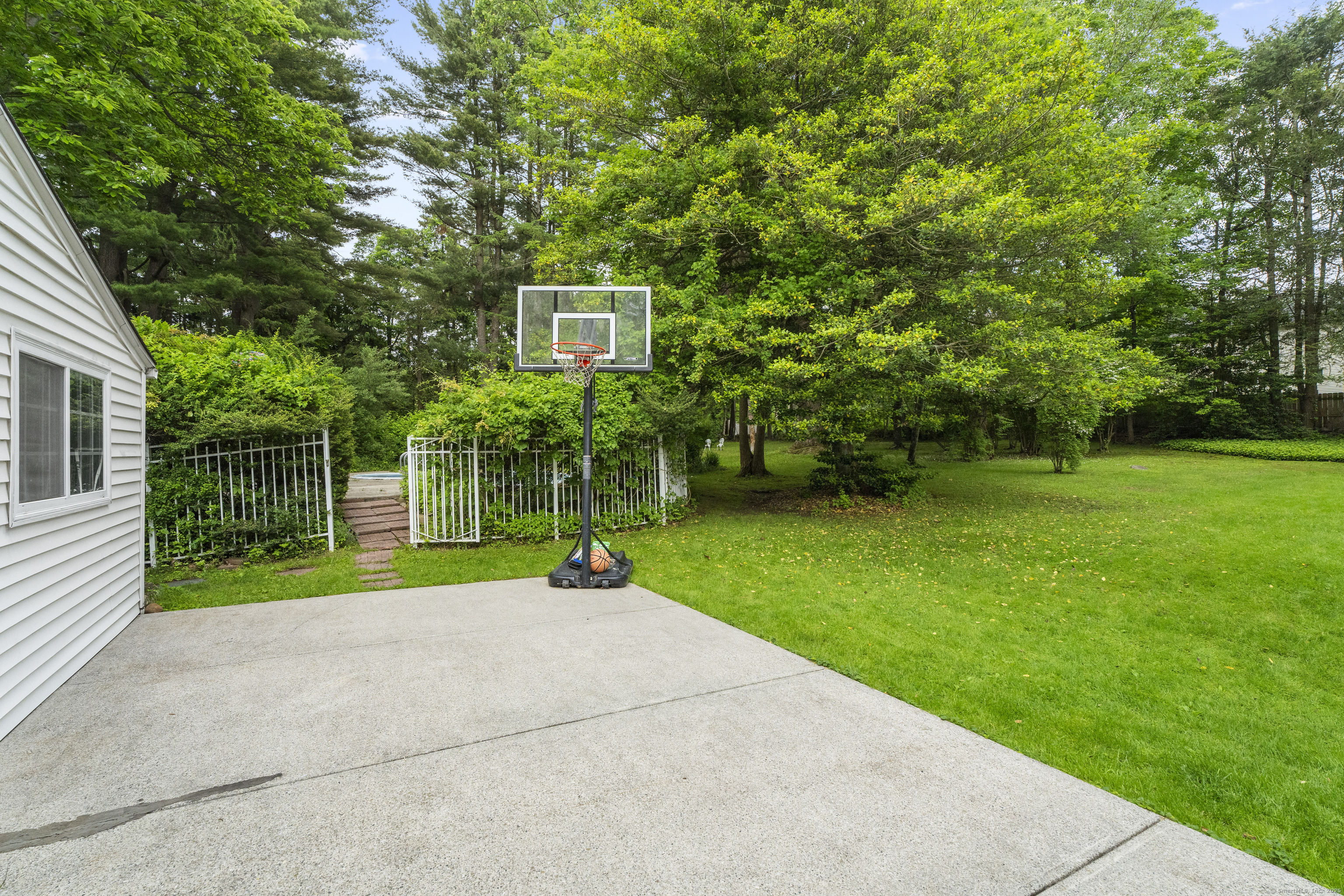 25 Great Hill Road, Newtown, Connecticut image 26