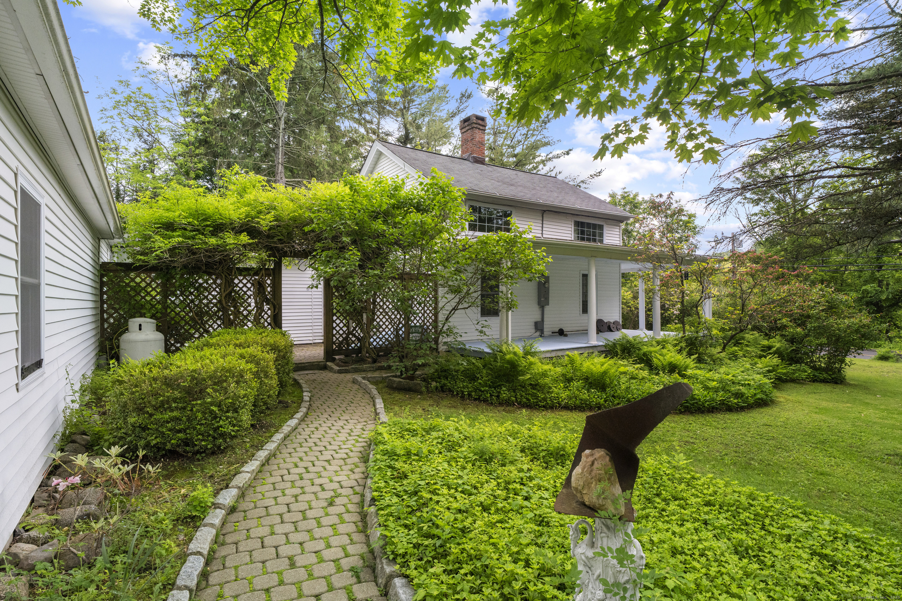 25 Great Hill Road, Newtown, Connecticut image 3