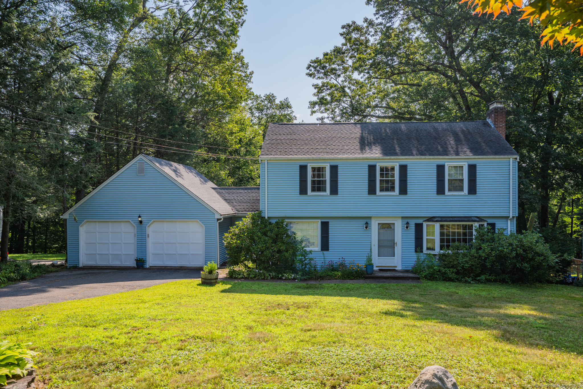 25 Trailsend Drive