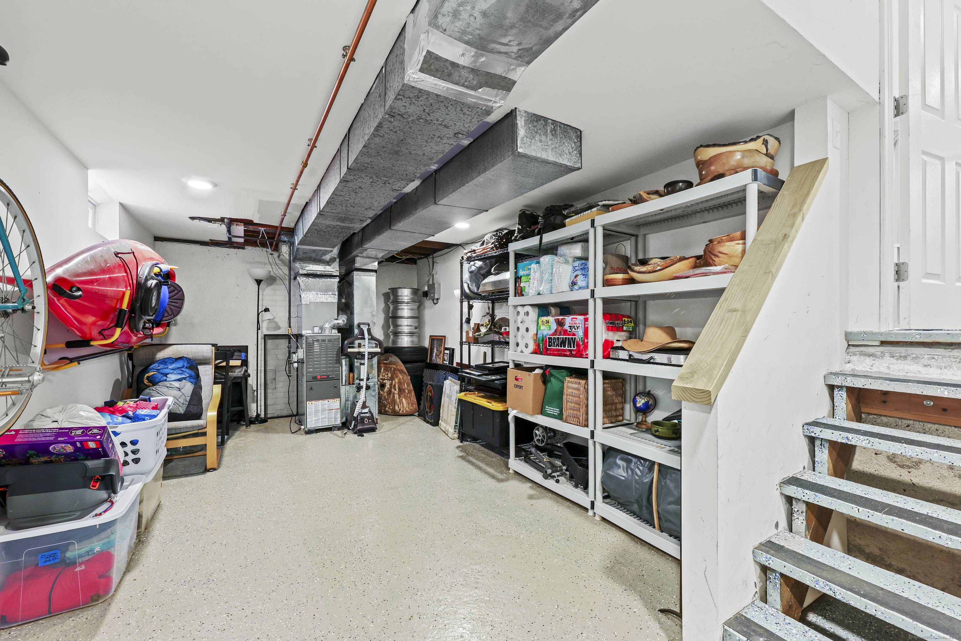 Simsbury, Connecticut 06089, United States, 3 Bedrooms Bedrooms, ,2 BathroomsBathrooms,Residential,Coming Soon,178454