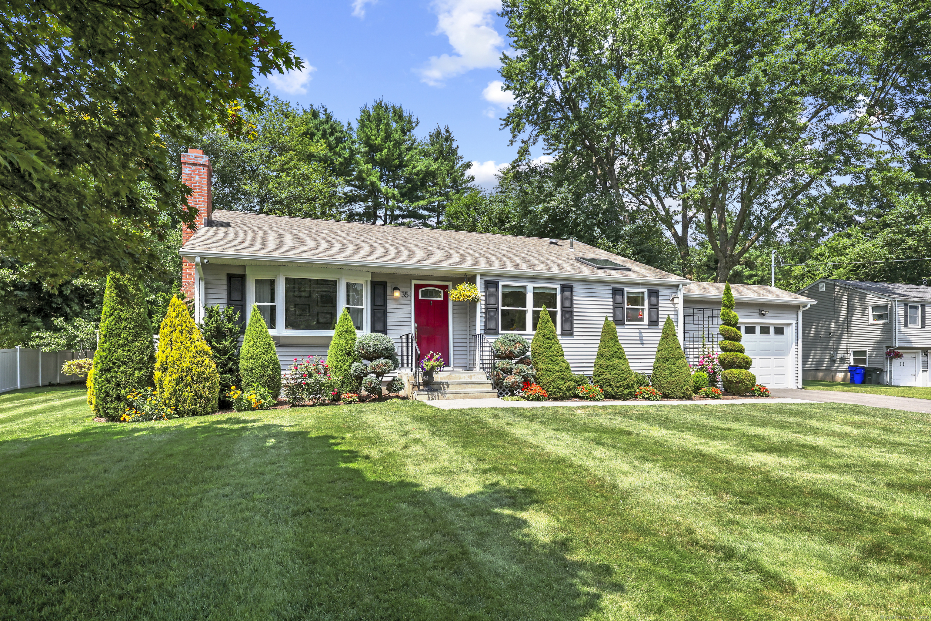 35 Simsbury Manor Drive
