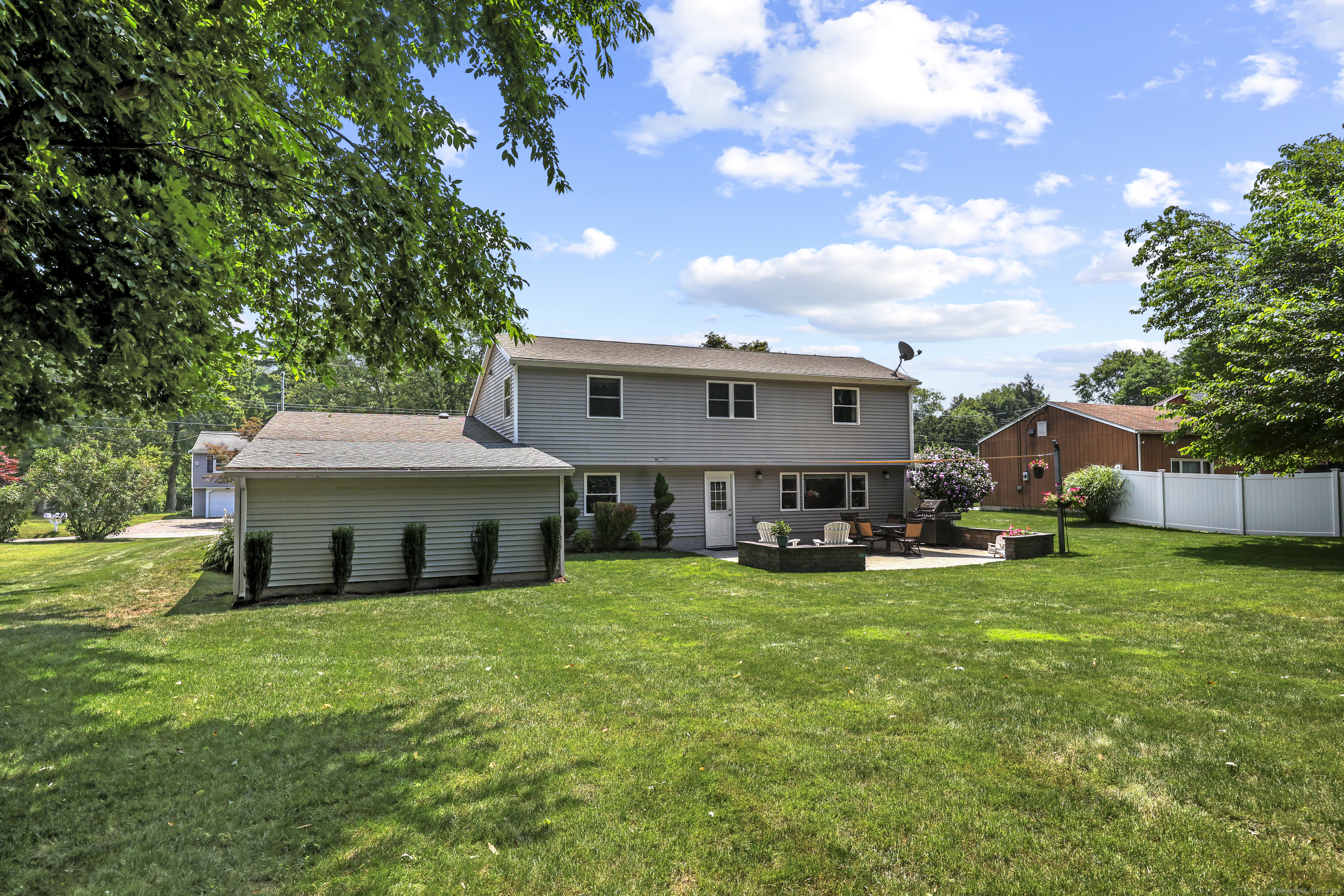 35 Simsbury Manor Drive