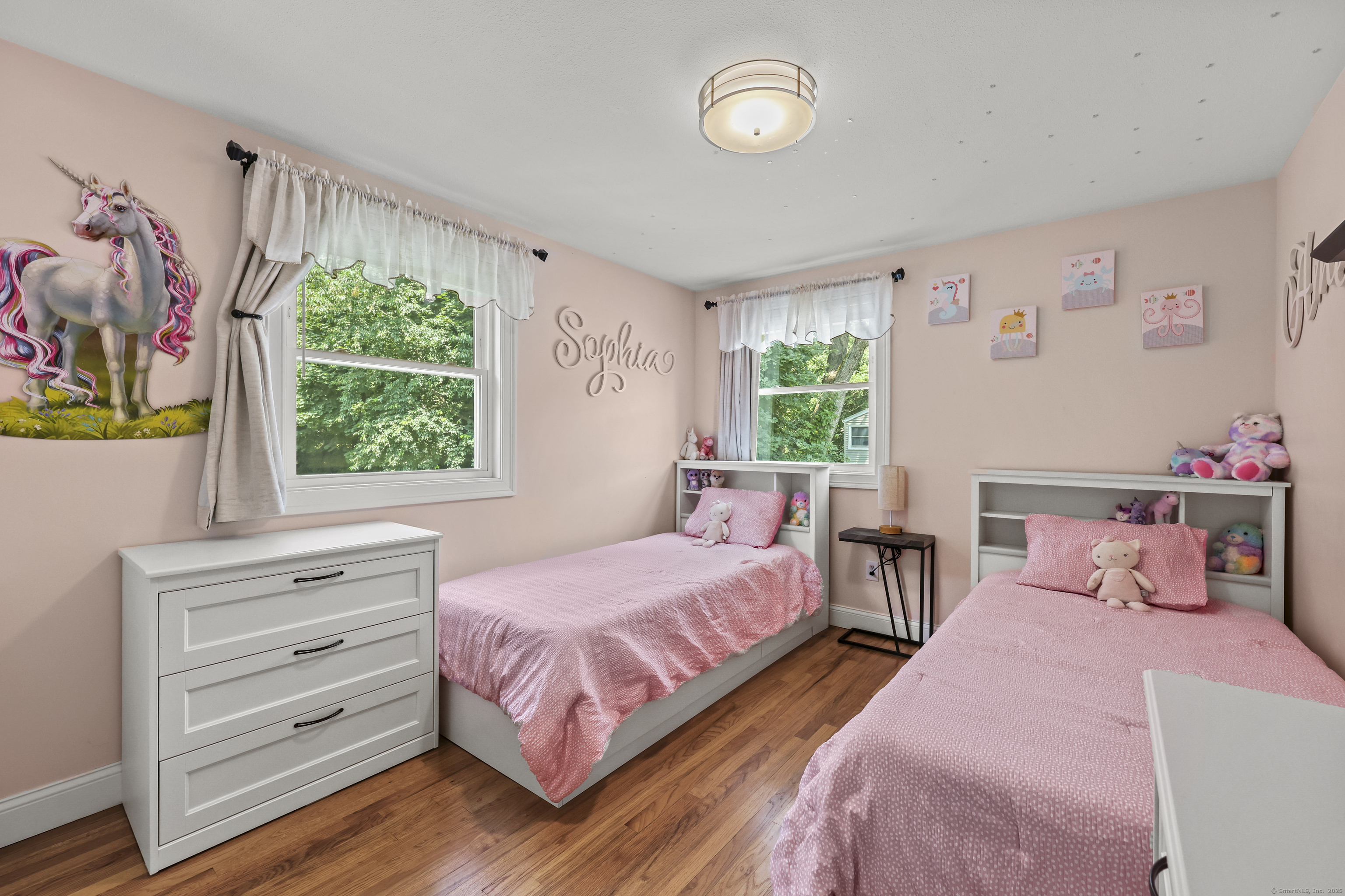 Simsbury, Connecticut 06089, United States, 3 Bedrooms Bedrooms, ,2 BathroomsBathrooms,Residential,Coming Soon,178454