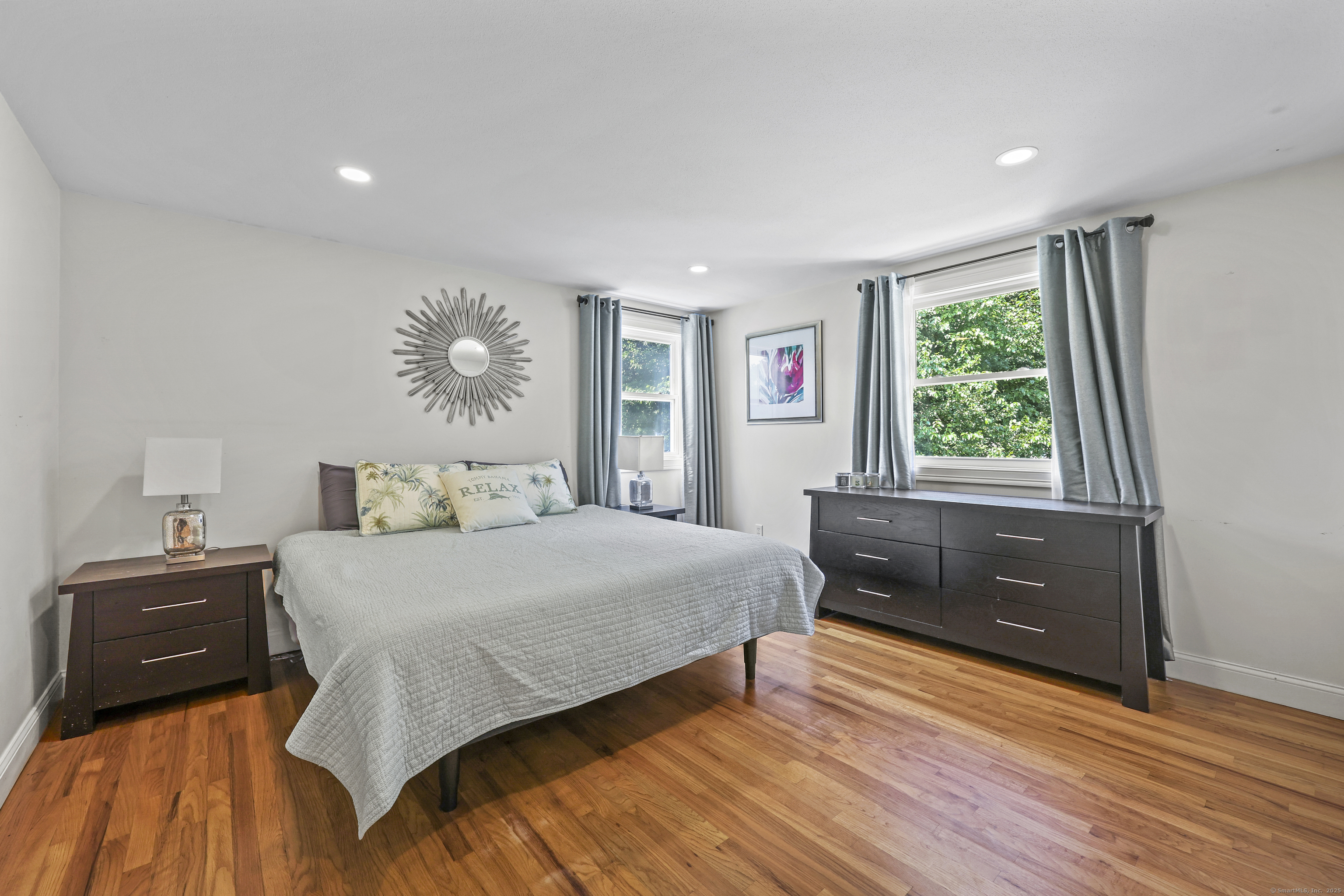 Simsbury, Connecticut 06089, United States, 3 Bedrooms Bedrooms, ,2 BathroomsBathrooms,Residential,Coming Soon,178454