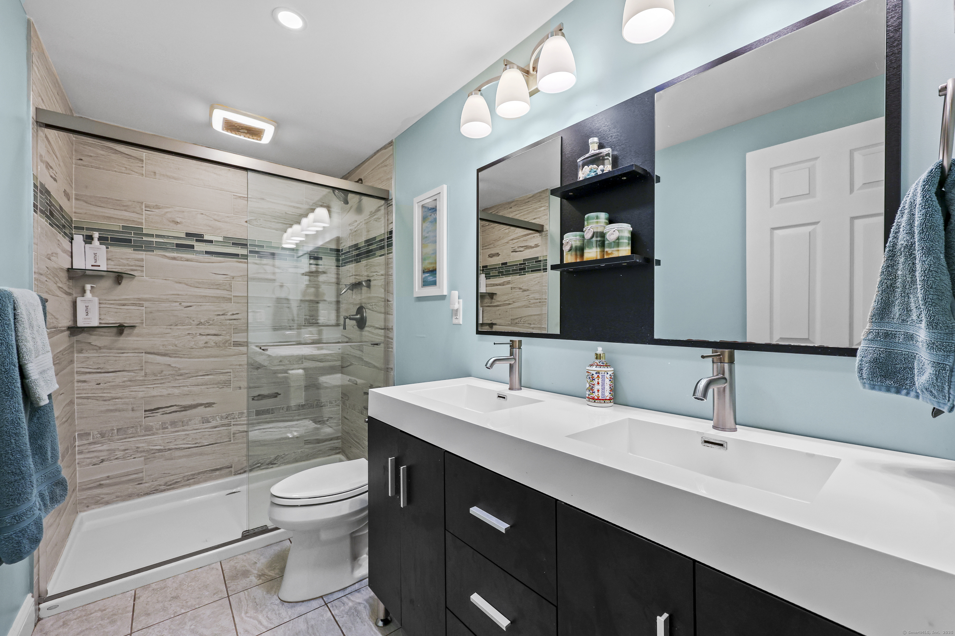 Simsbury, Connecticut 06089, United States, 3 Bedrooms Bedrooms, ,2 BathroomsBathrooms,Residential,Coming Soon,178454