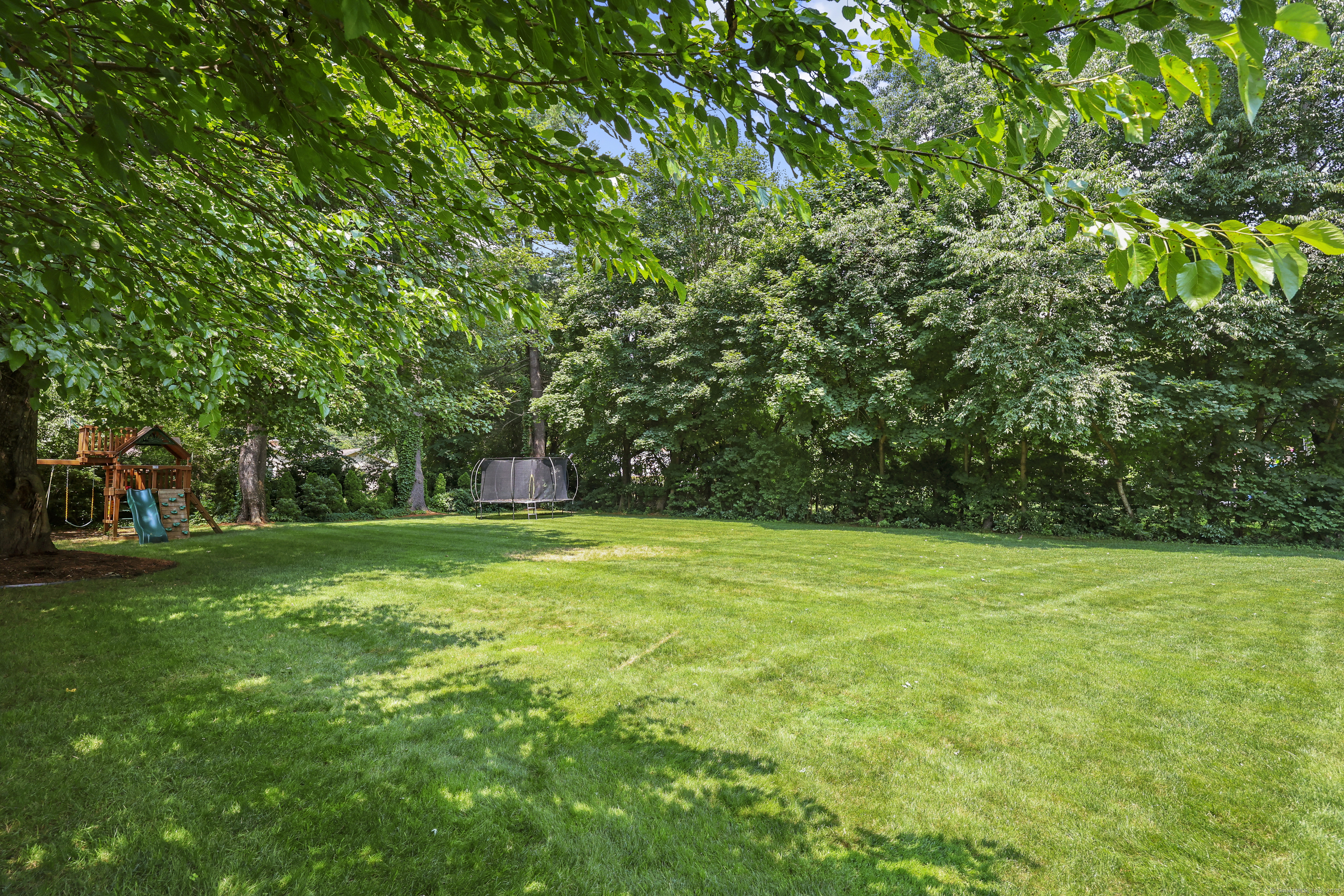 Simsbury, Connecticut 06089, United States, 3 Bedrooms Bedrooms, ,2 BathroomsBathrooms,Residential,Coming Soon,178454