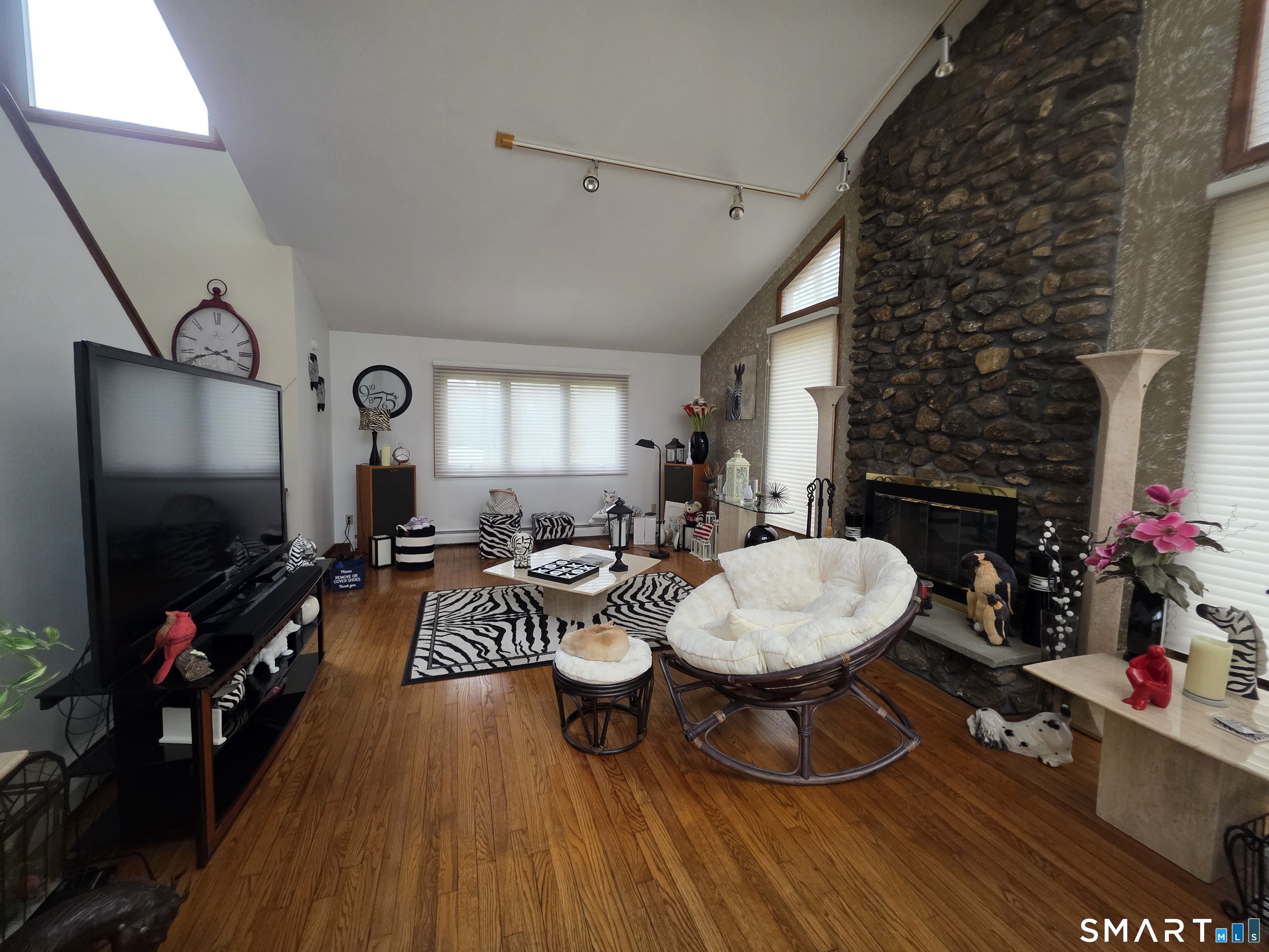 70 Pine Hollow Drive