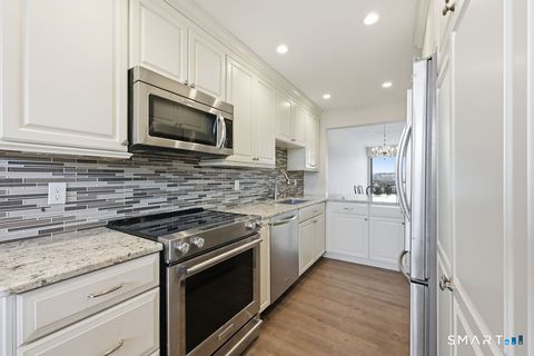 Tiny photo for 100 Seaview Avenue #2J, Norwalk, CT 06855 (MLS # 24150430)