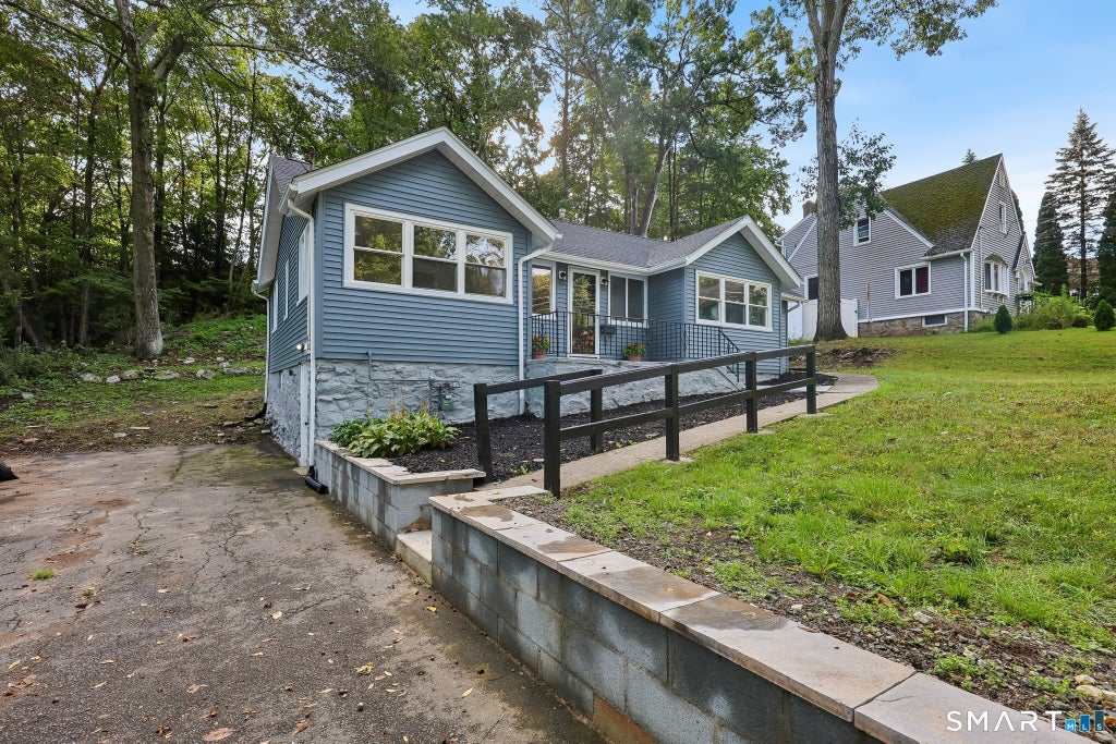 Photo of 34 Springdale Avenue, Waterbury, CT 06708 (MLS # 24209574)