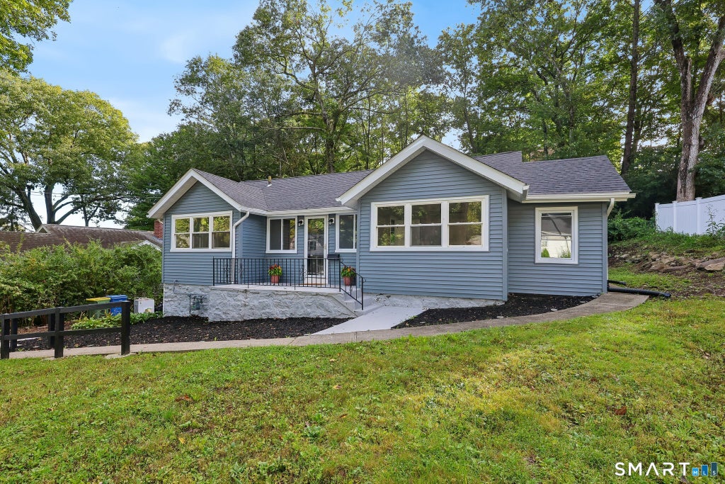 Photo of 34 Springdale Avenue, Waterbury, CT 06708 (MLS # 24209574)