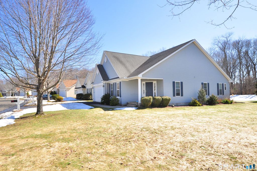 Photo of 27 Grand Boulevard #27, Ellington, CT 06029 (MLS # 24158608)