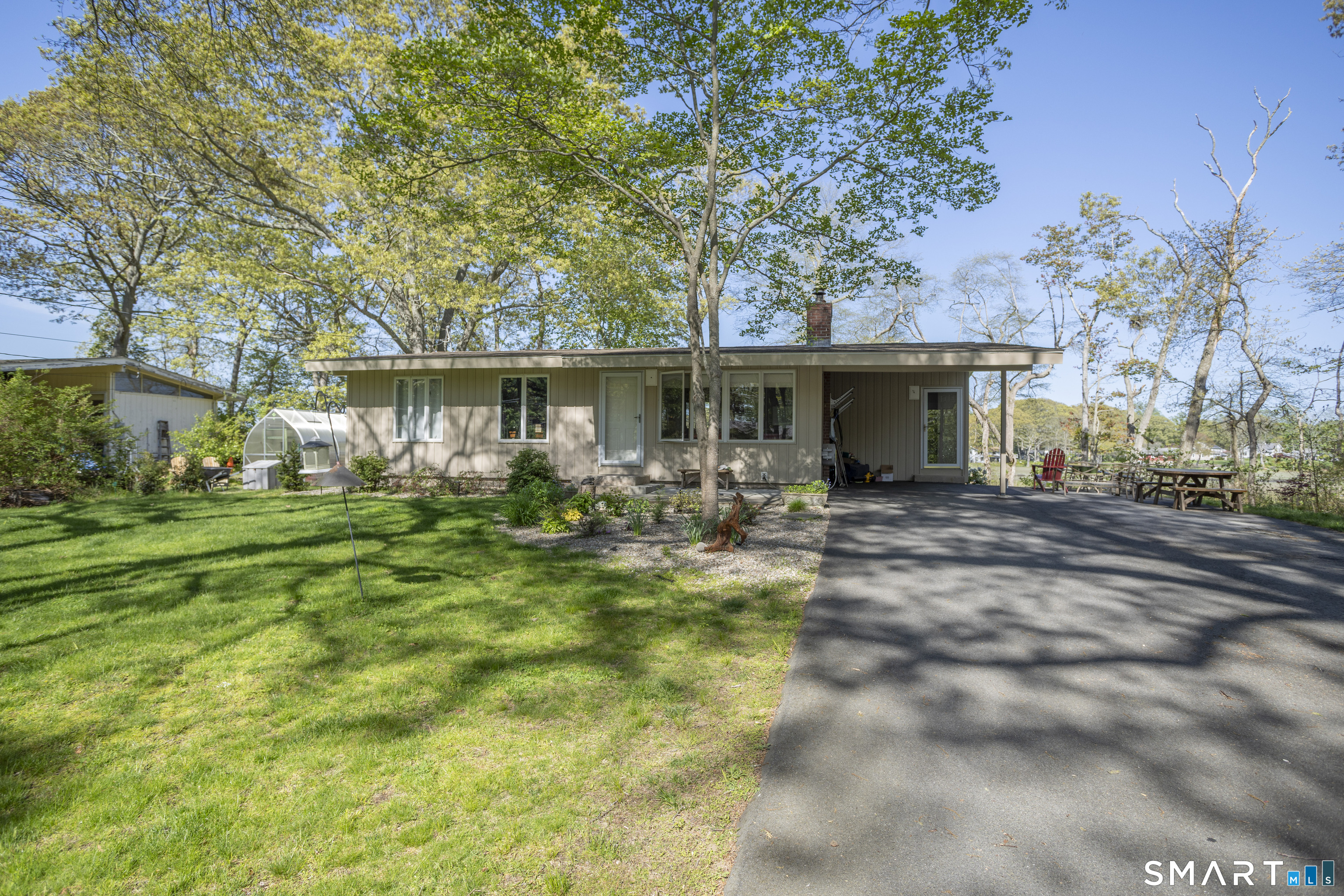 18 Cedarwood Lane