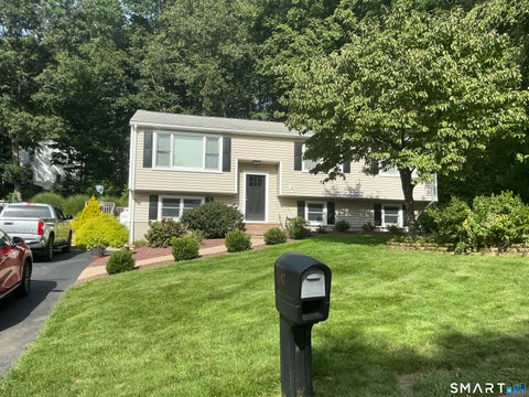 Homes For Sale - 47 Moss Avenue<br/> Seymour, CT 06483
