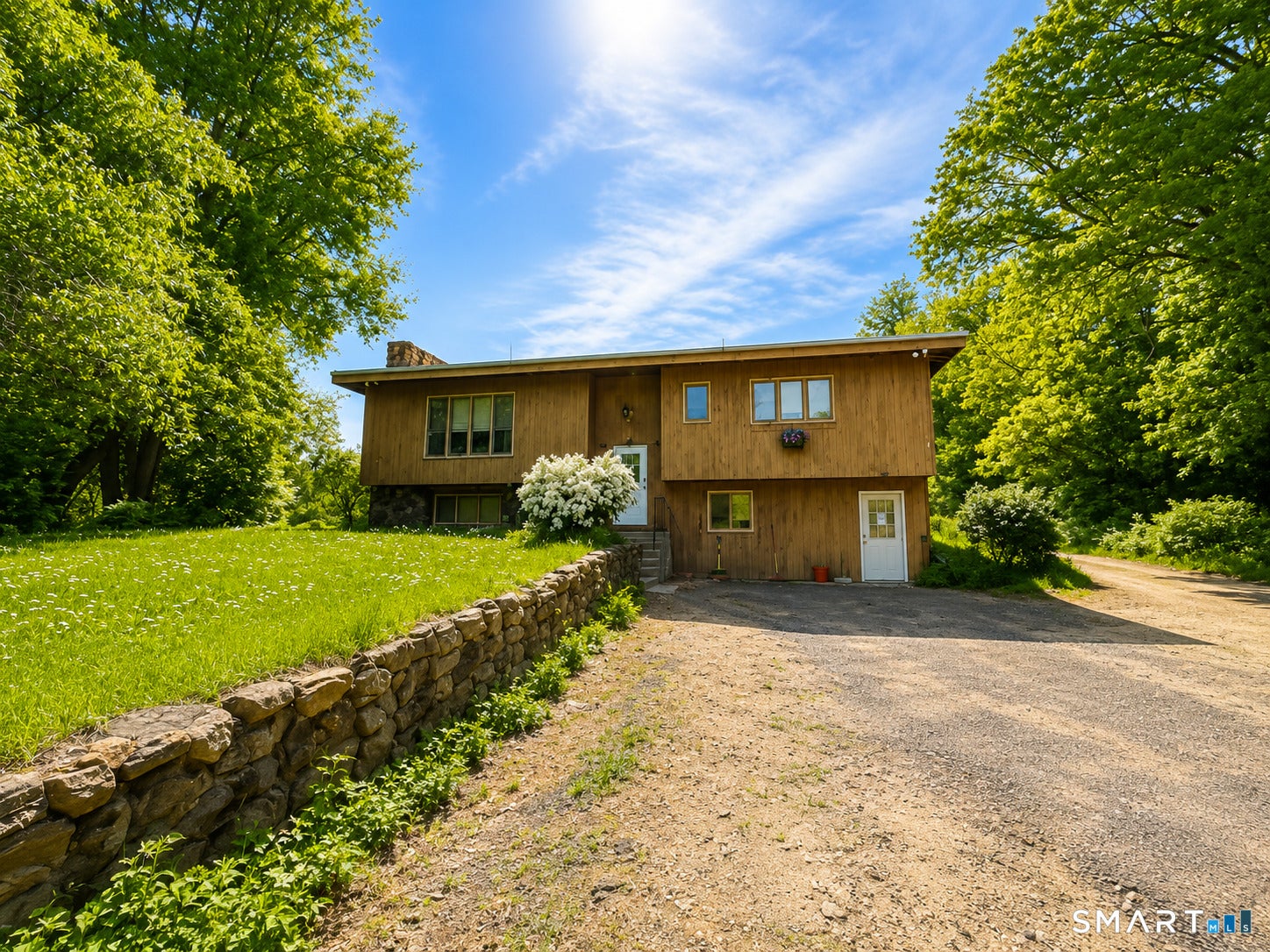 211 Leonard Road