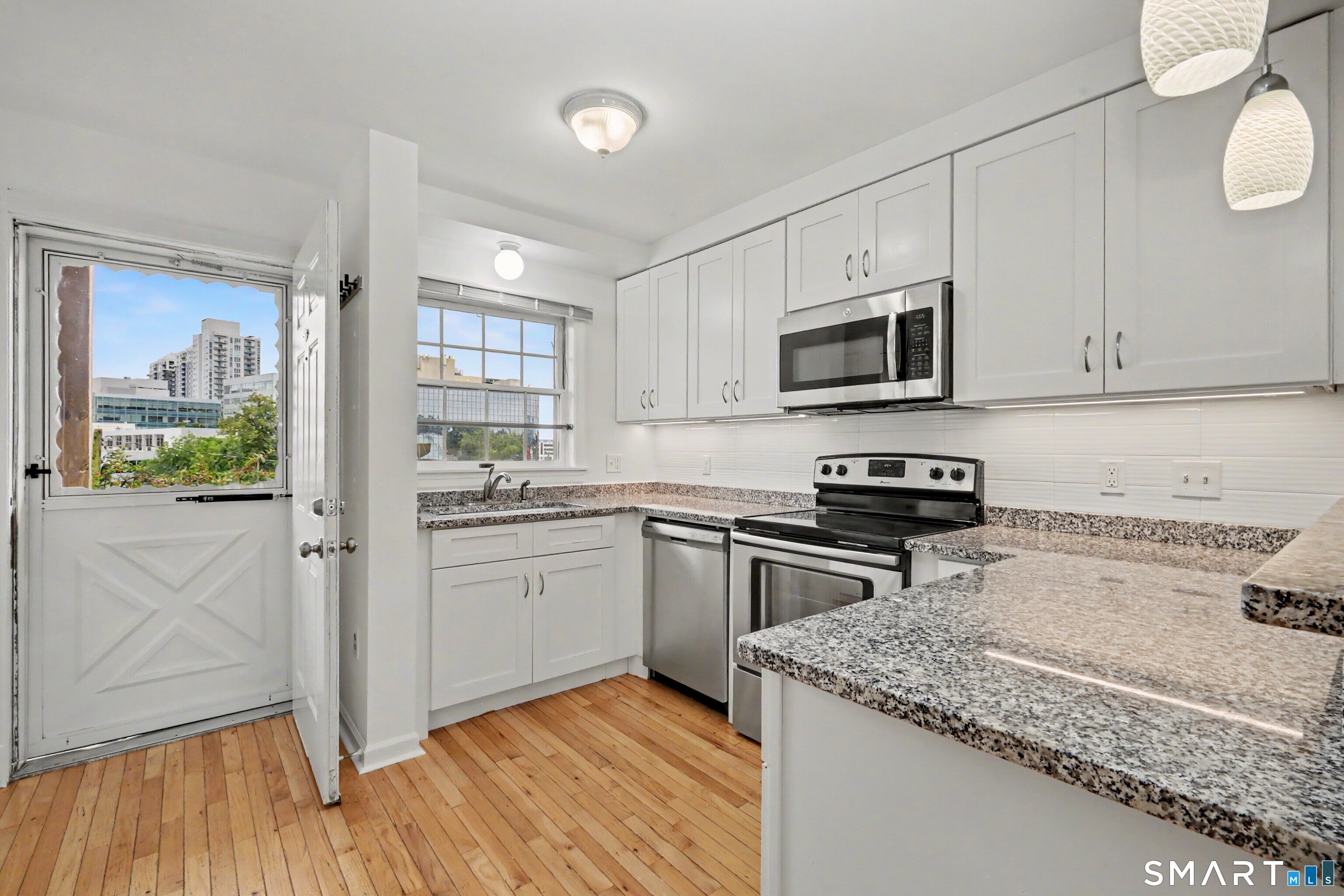 256 Washington Boulevard 14