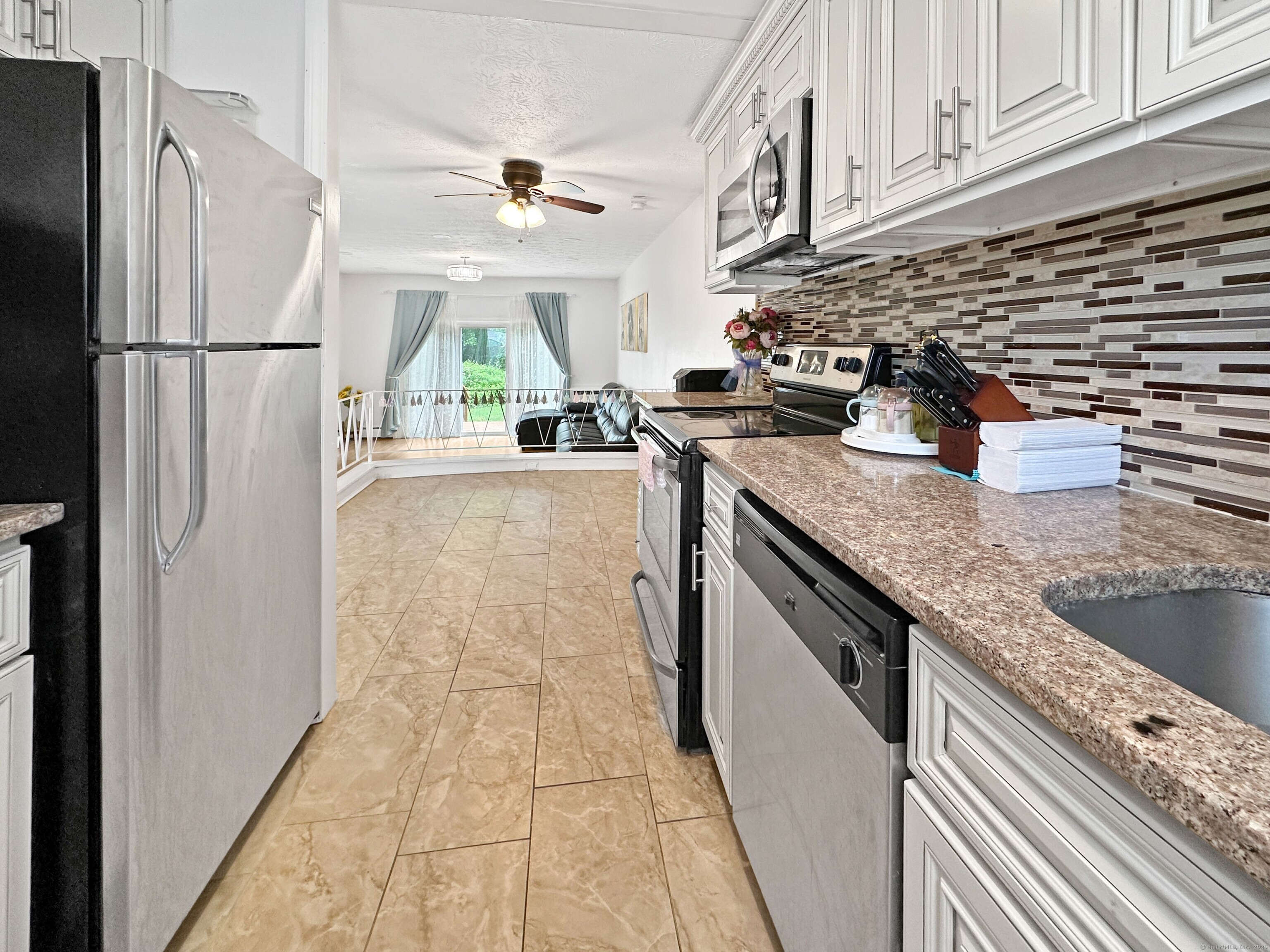 132 Woodland Drive #APT D, Montville, Connecticut image 13