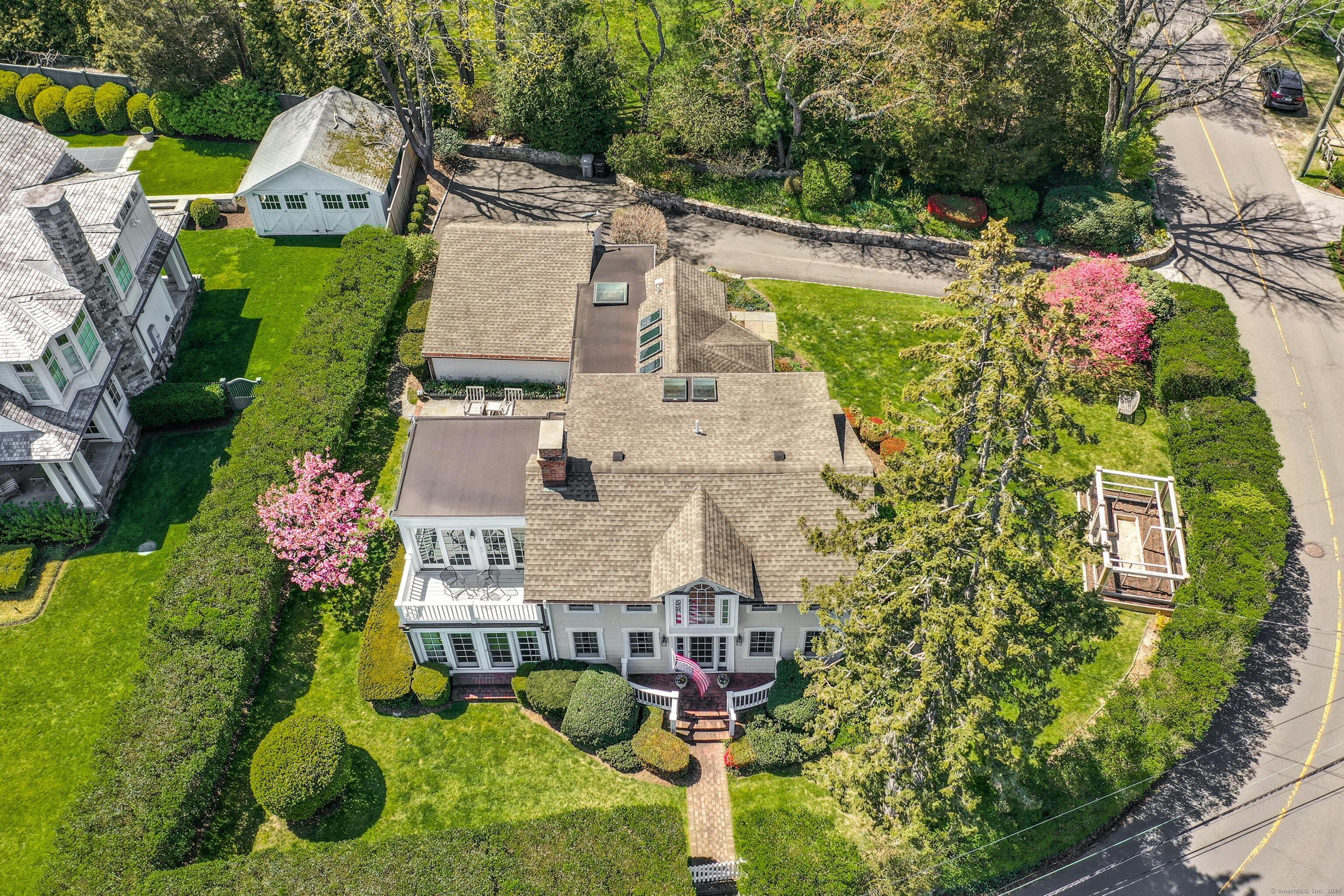 Property for Sale at 64 5 Mile River Road, Darien, Connecticut - Bedrooms: 4 
Bathrooms: 3 
Rooms: 9  - $2,395,000