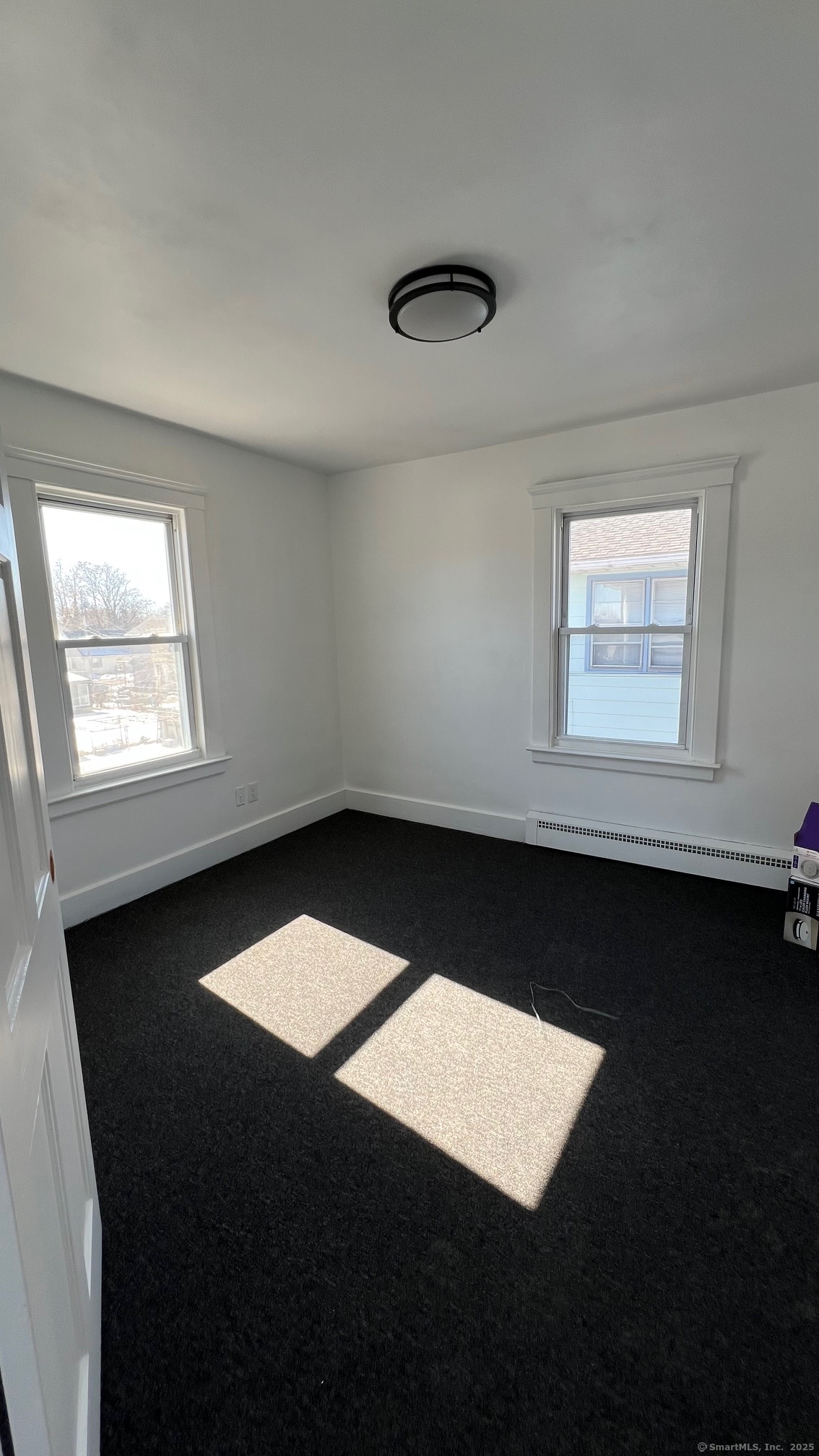 George Street, Hamden, Connecticut - 5 Bedrooms  
3 Bathrooms  
10 Rooms - 