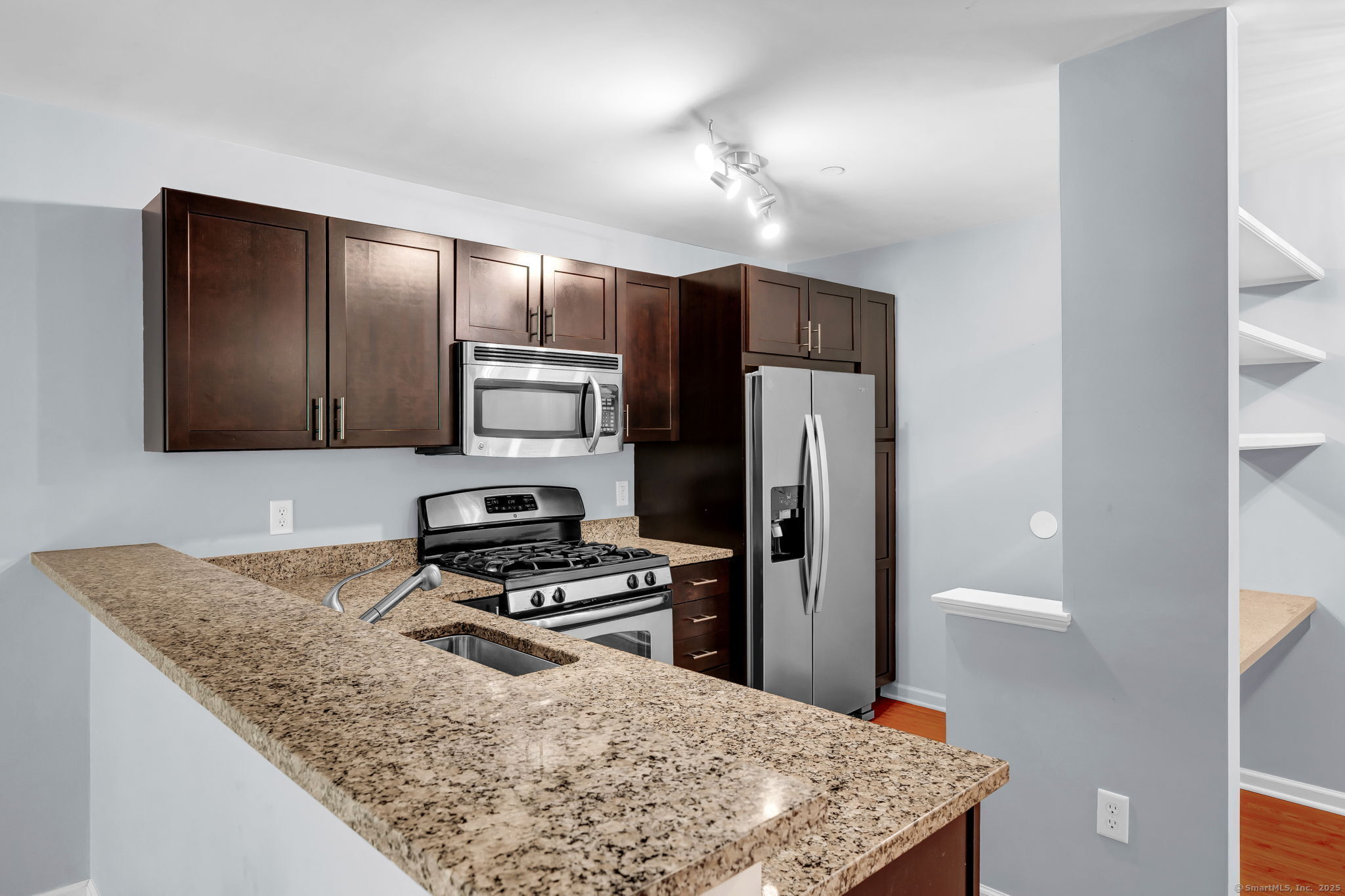 26 Schoolhouse Drive #304, West Hartford, Connecticut image 6