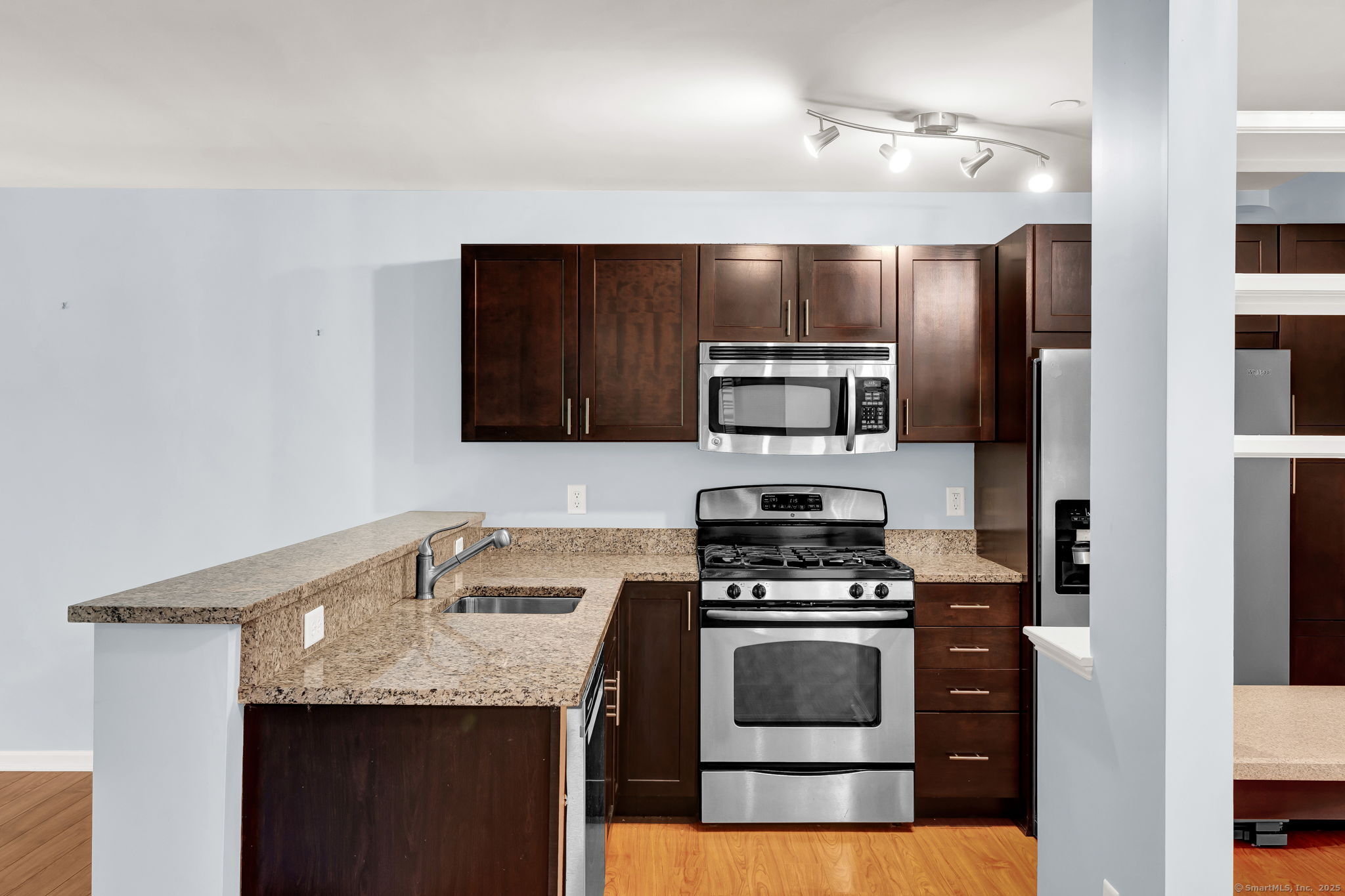 26 Schoolhouse Drive #304, West Hartford, Connecticut image 5