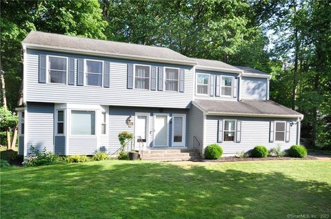 Photo of 33 Green Woods Lane, Farmington, CT 06085 (MLS # 170577716)