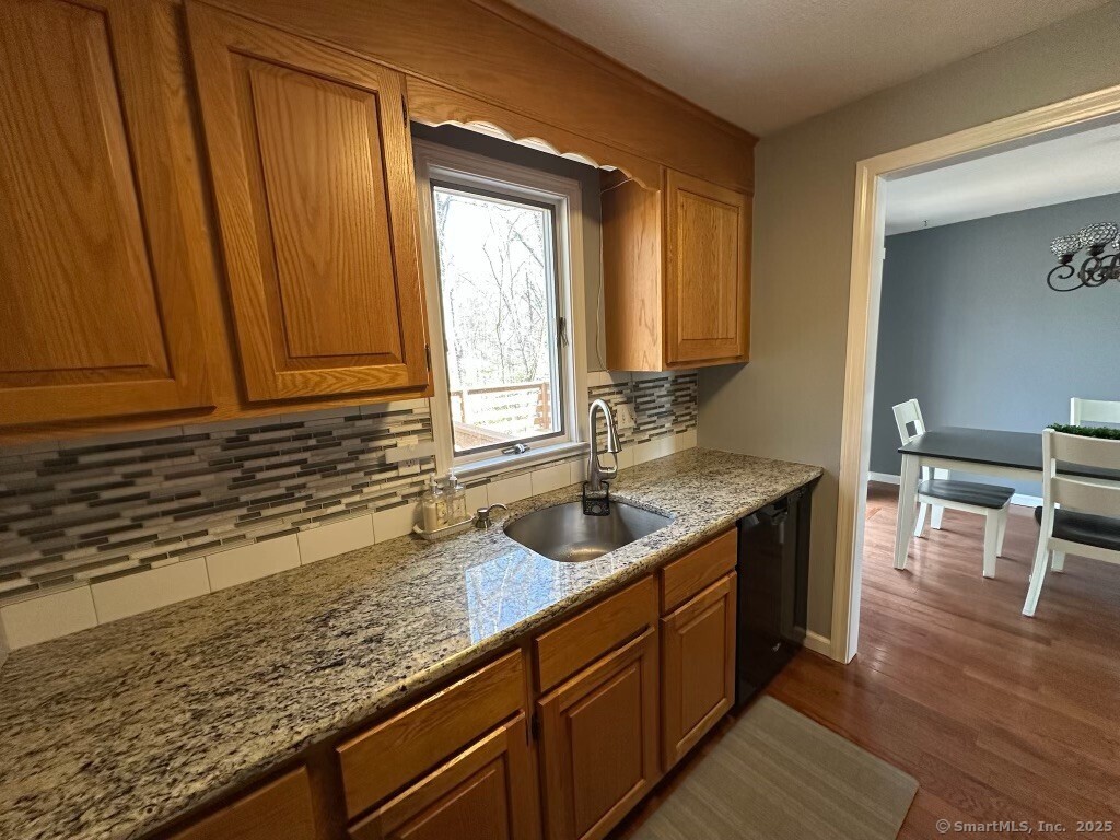 33 Waterview Drive, Windsor, Connecticut image 5