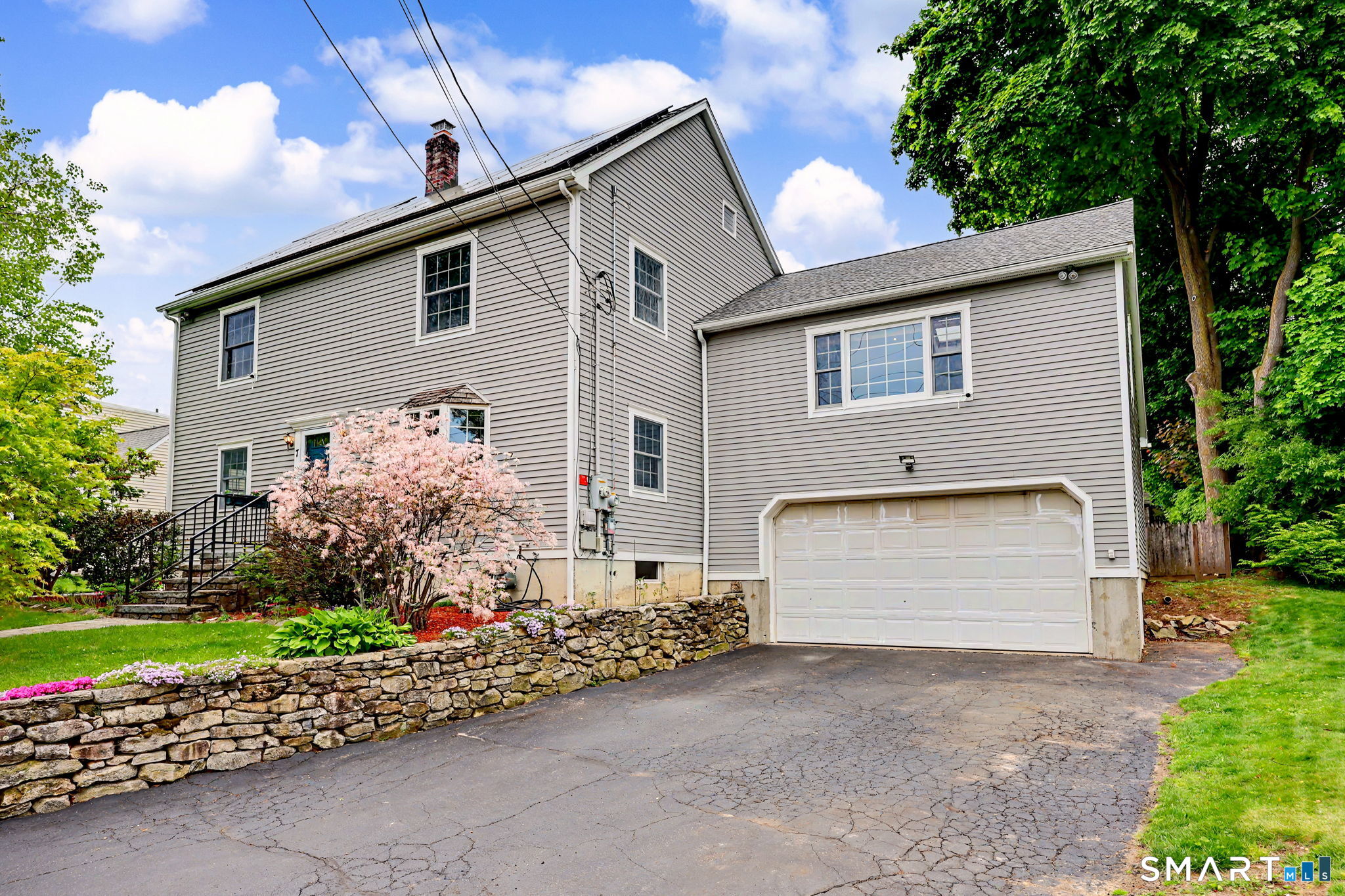 7 Merrill Road