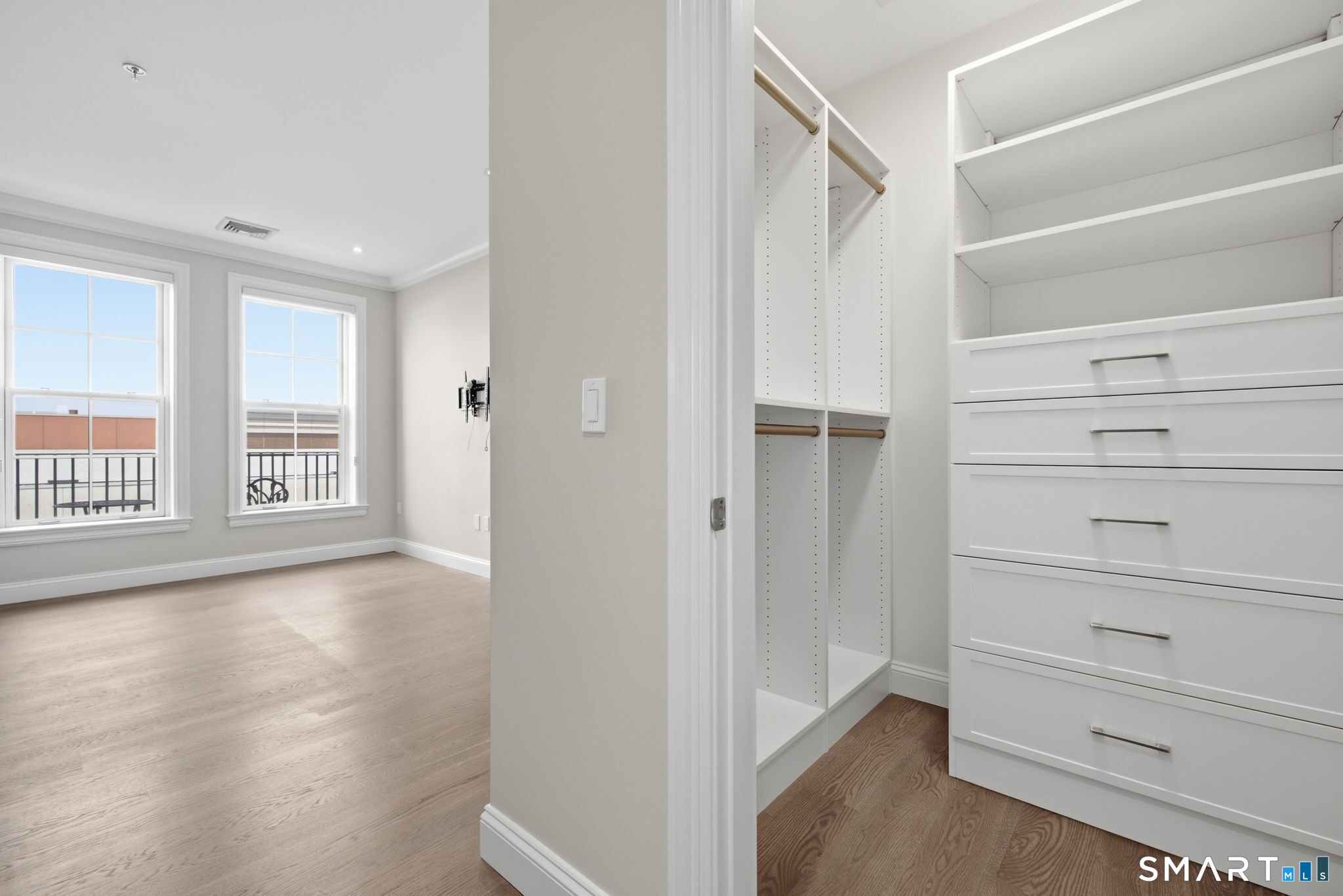 85 Memorial Road 411