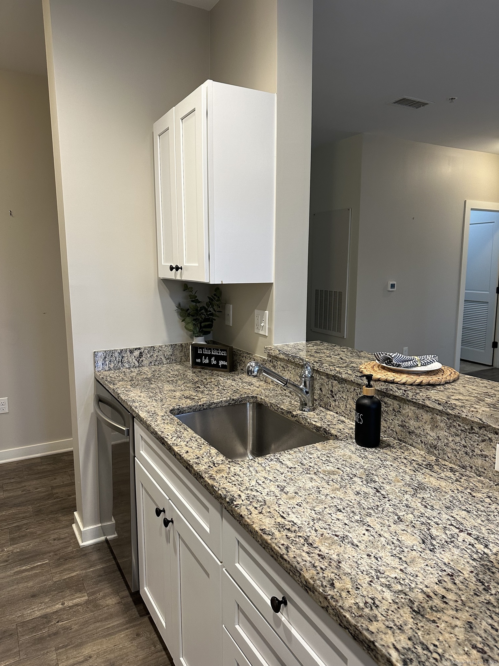 100 Richards Avenue #APT 105, Norwalk, Connecticut image 7
