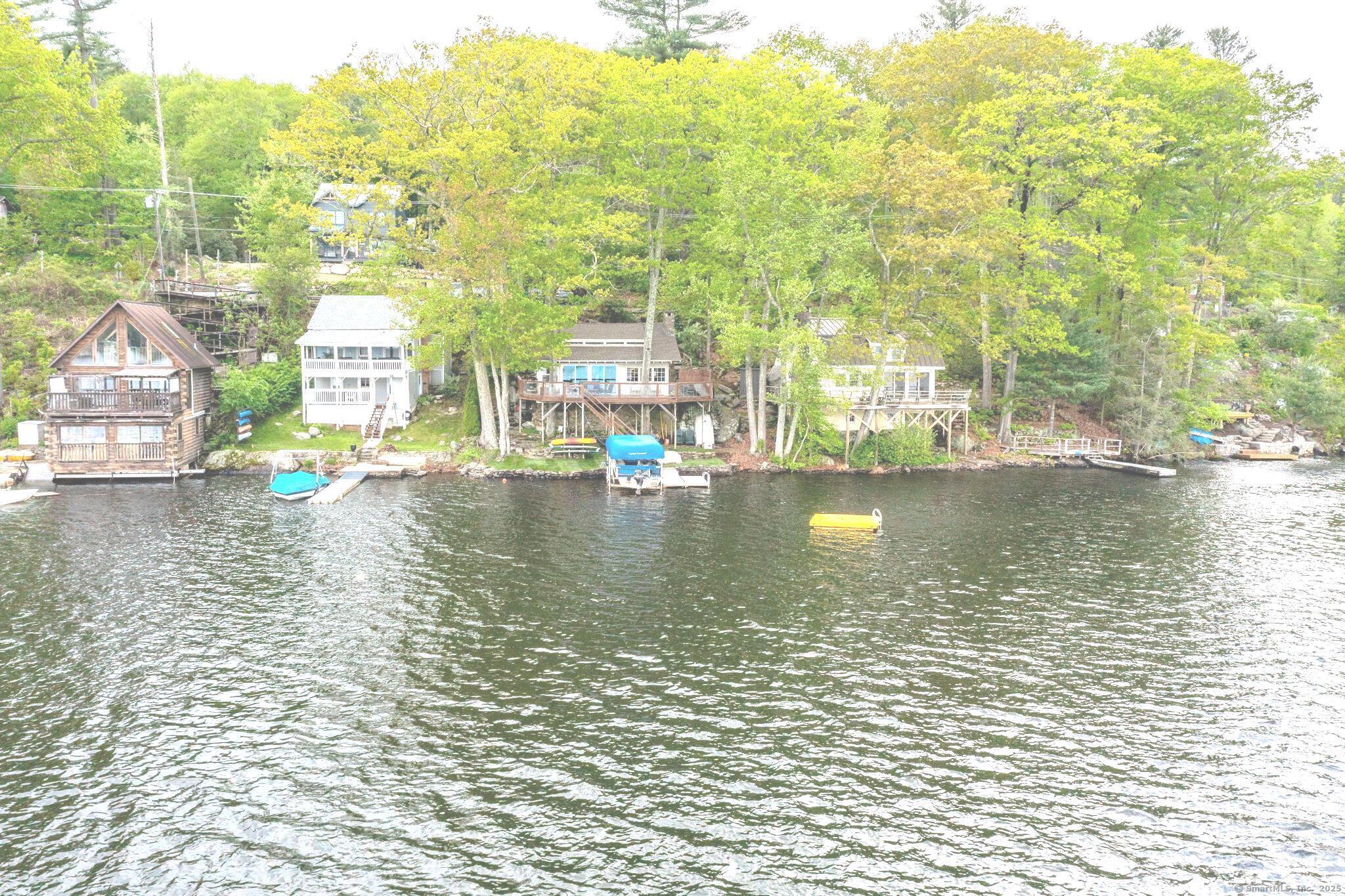 704 West Wakefield Boulevard