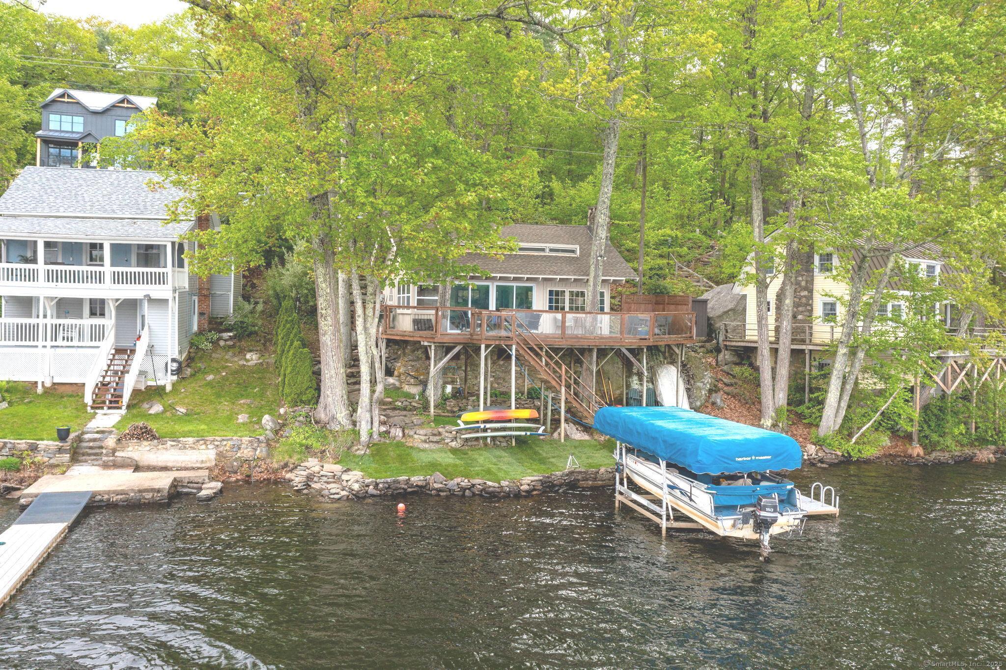 704 West Wakefield Boulevard