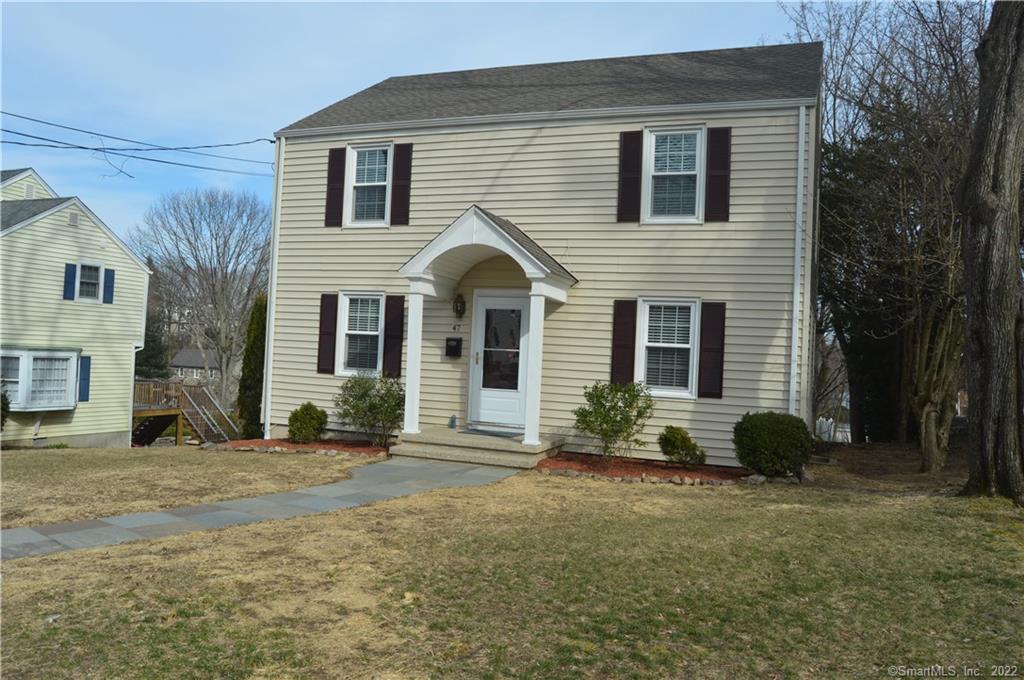 Photo 1 of 47 Hoyt Street, New Canaan, Connecticut, $3,800, Web #: 170299556