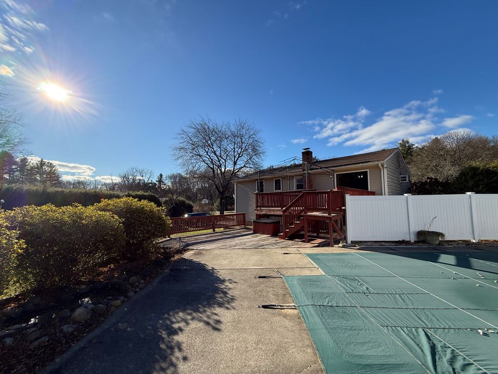 Photo of 3 Cherry Heights Terrace, Newtown, CT 06482 (MLS # 24142374)