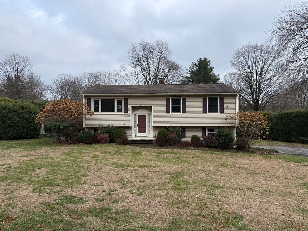 Photo of 3 Cherry Heights Terrace, Newtown, CT 06482 (MLS # 24142374)