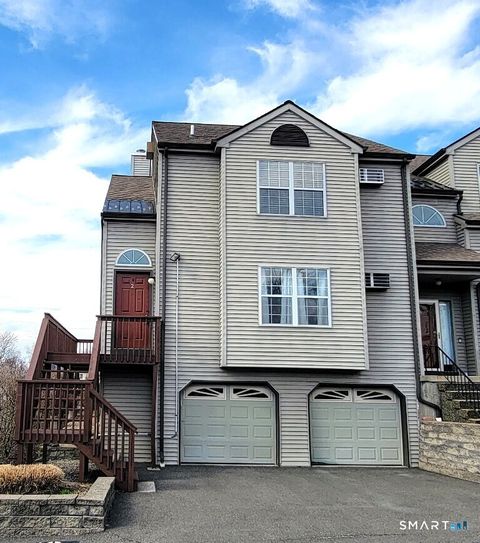 Photo of 10 Taft Pointe #2, Waterbury, CT 06708 (MLS # 24167066)