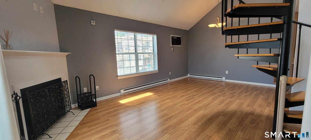 Photo of 10 Taft Pointe #2, Waterbury, CT 06708 (MLS # 24167066)