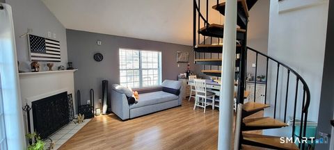 Tiny photo for 10 Taft Pointe #2, Waterbury, CT 06708 (MLS # 24167066)